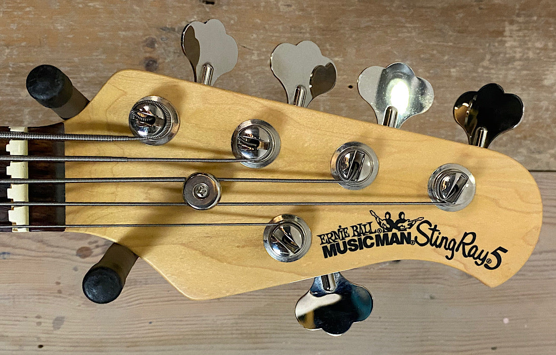 Ernie Ball Music Man StingRay5 (Faded Off White)
