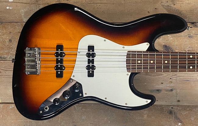 Squier J-Bass CIC (Pre-Owned)