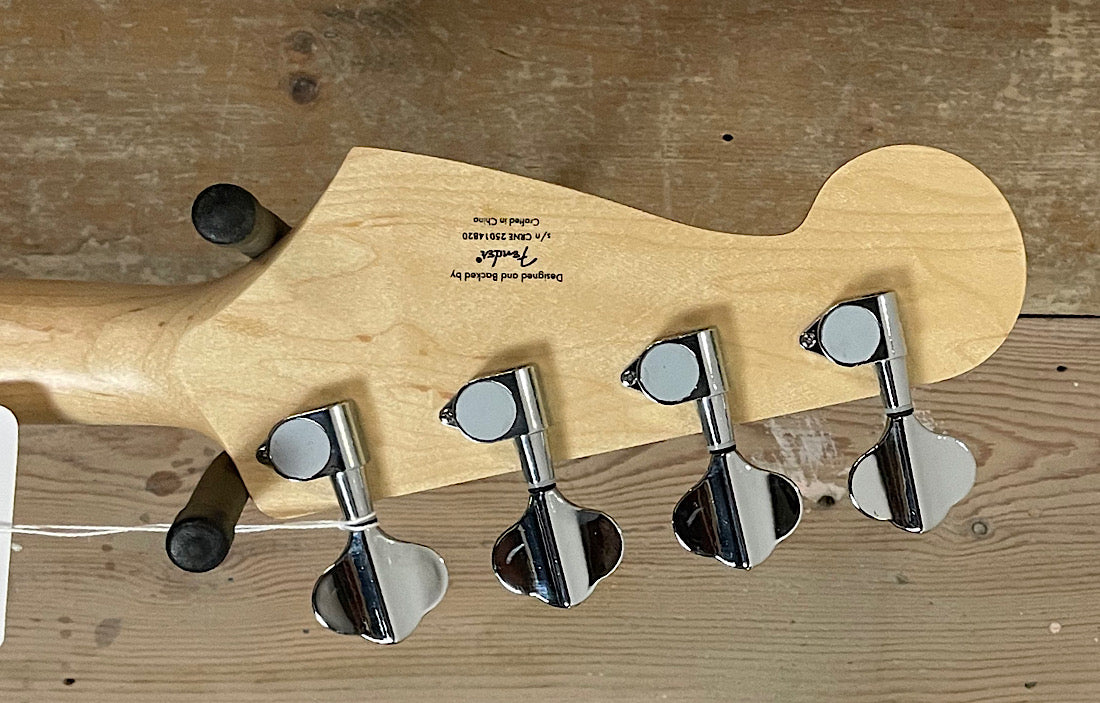 Squier Sonic® Bronco® Bass