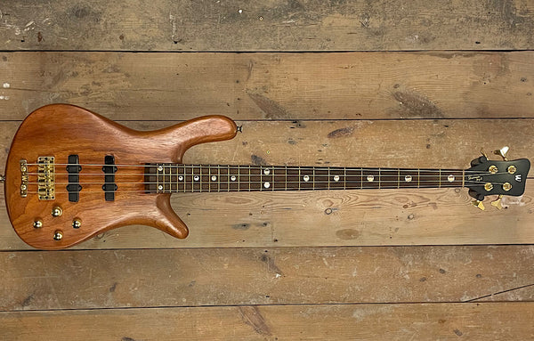 Warwick Streamer Stage II – The Bass Gallery