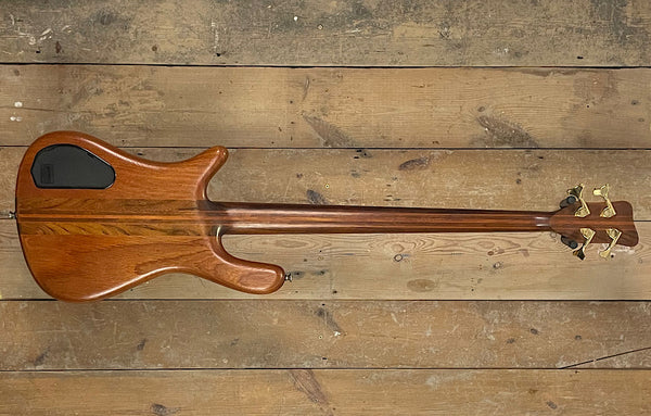 Warwick Streamer Stage II – The Bass Gallery