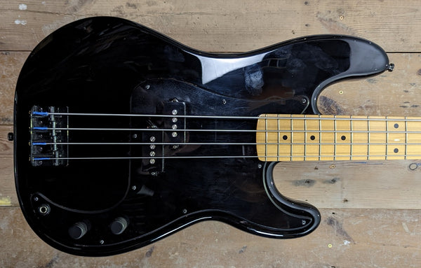 Fender precision bass roger waters shop signature
