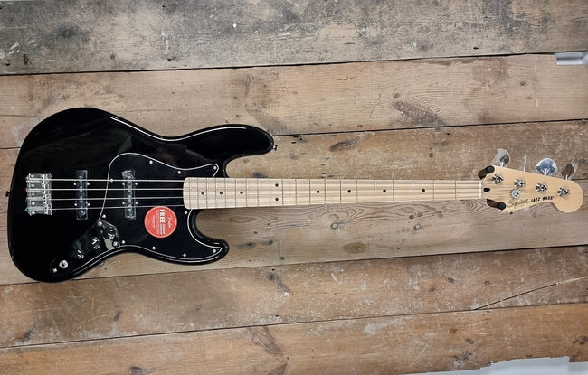 Squier Affinity Jazz Black