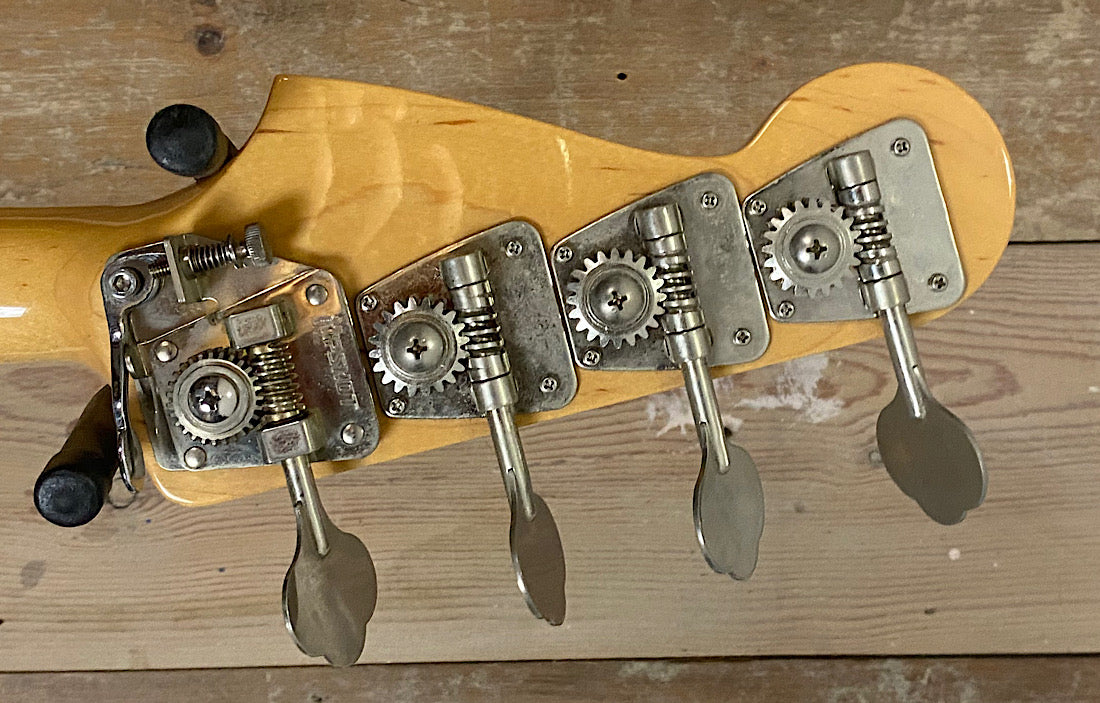 Fender Jazz CIJ