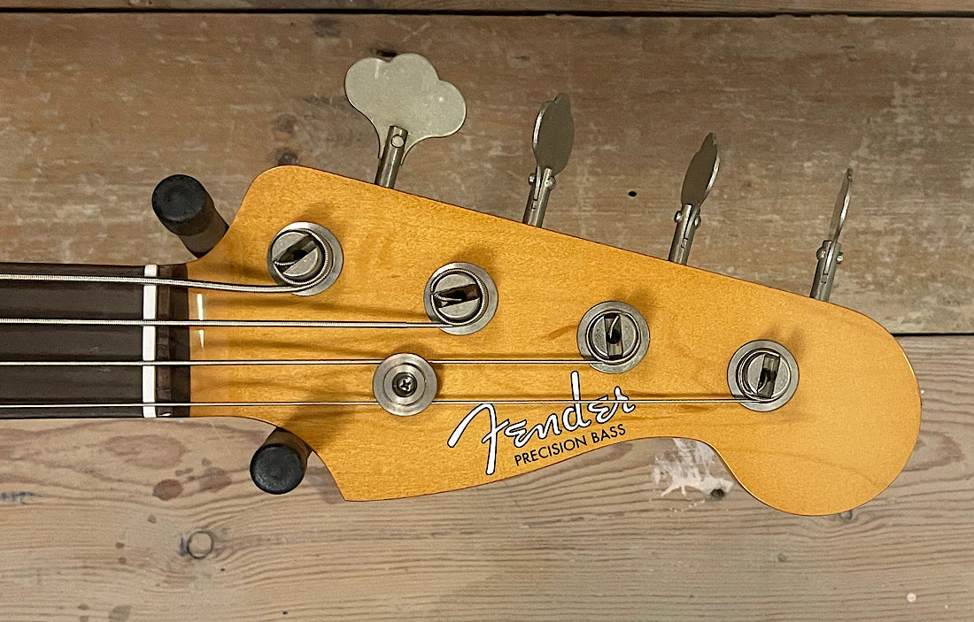Fender Limited Edition Vintera II Road Worn '60s Precision Bass