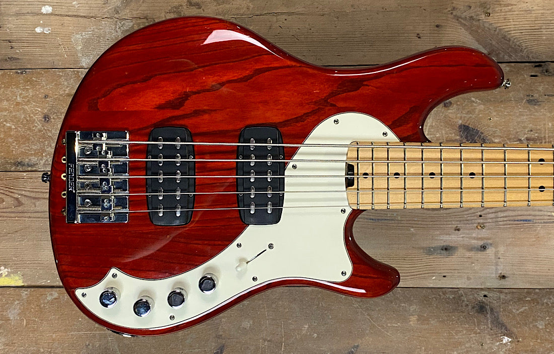Fender Dimension V