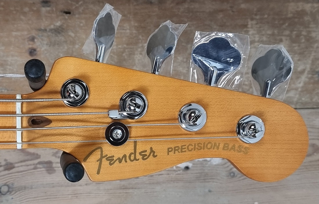 Fender American Ultra II Precision