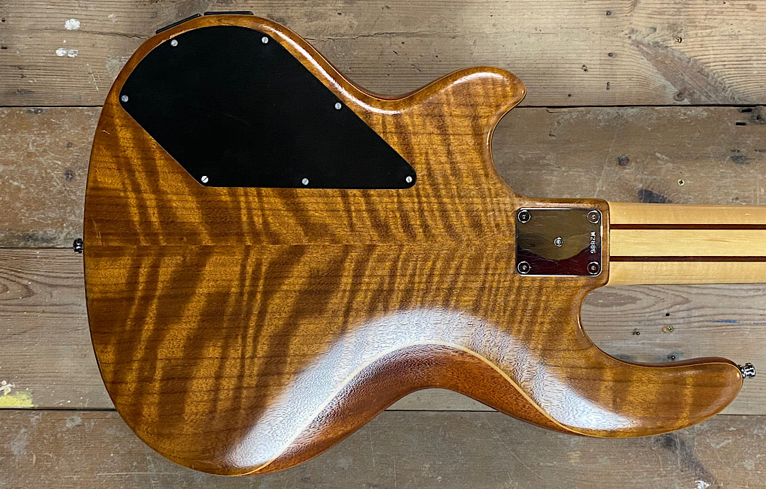 Wal Mk3 5 string 1987 (ex-Trevor Horn)