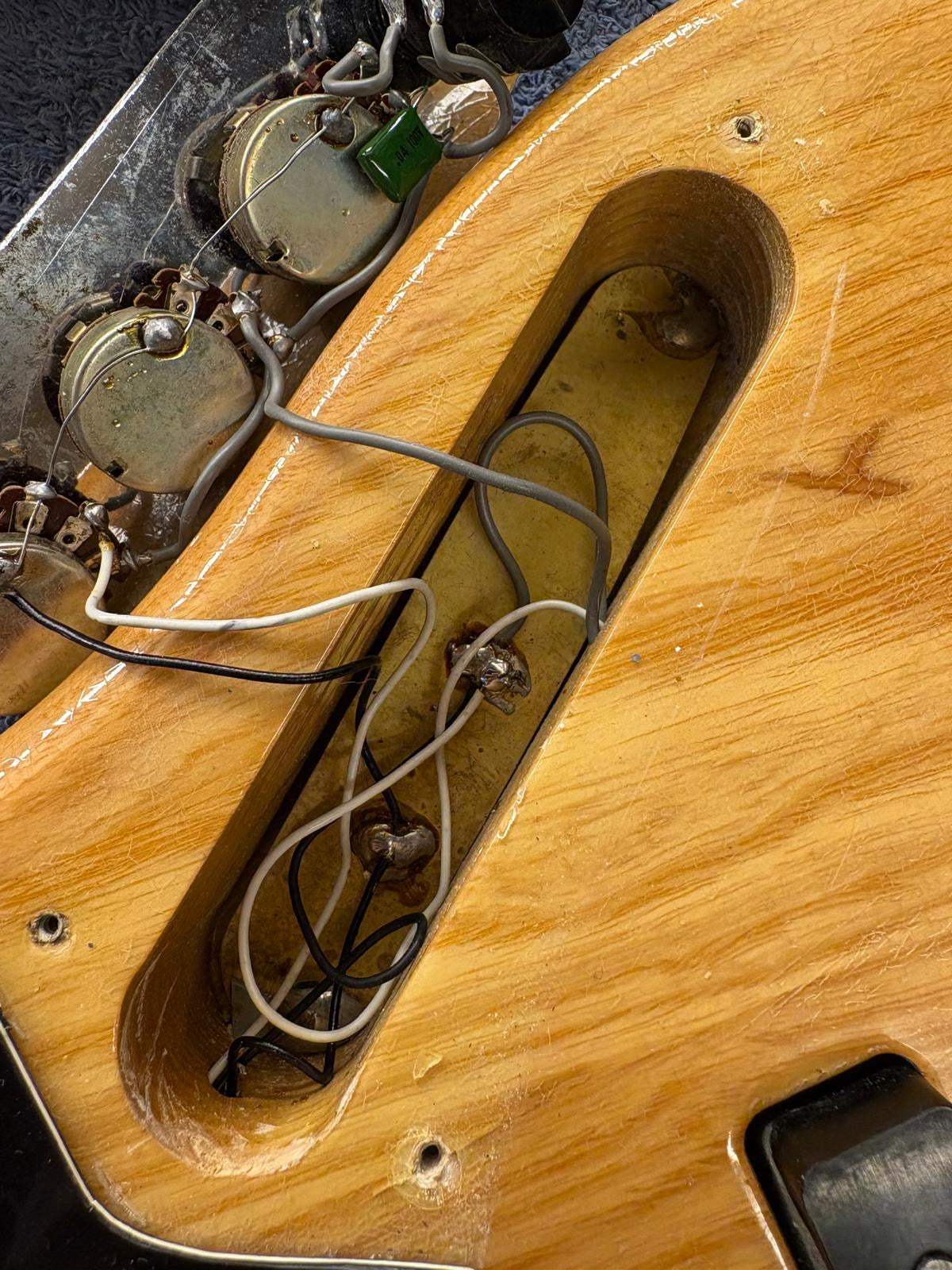 Fender Bitsa 1977 Precision Neck/Jazz Body