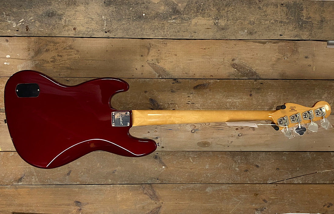 Squier Limited Edtion Classic Vibe™ Active '70s Jazz Bass® Candy Apple Red