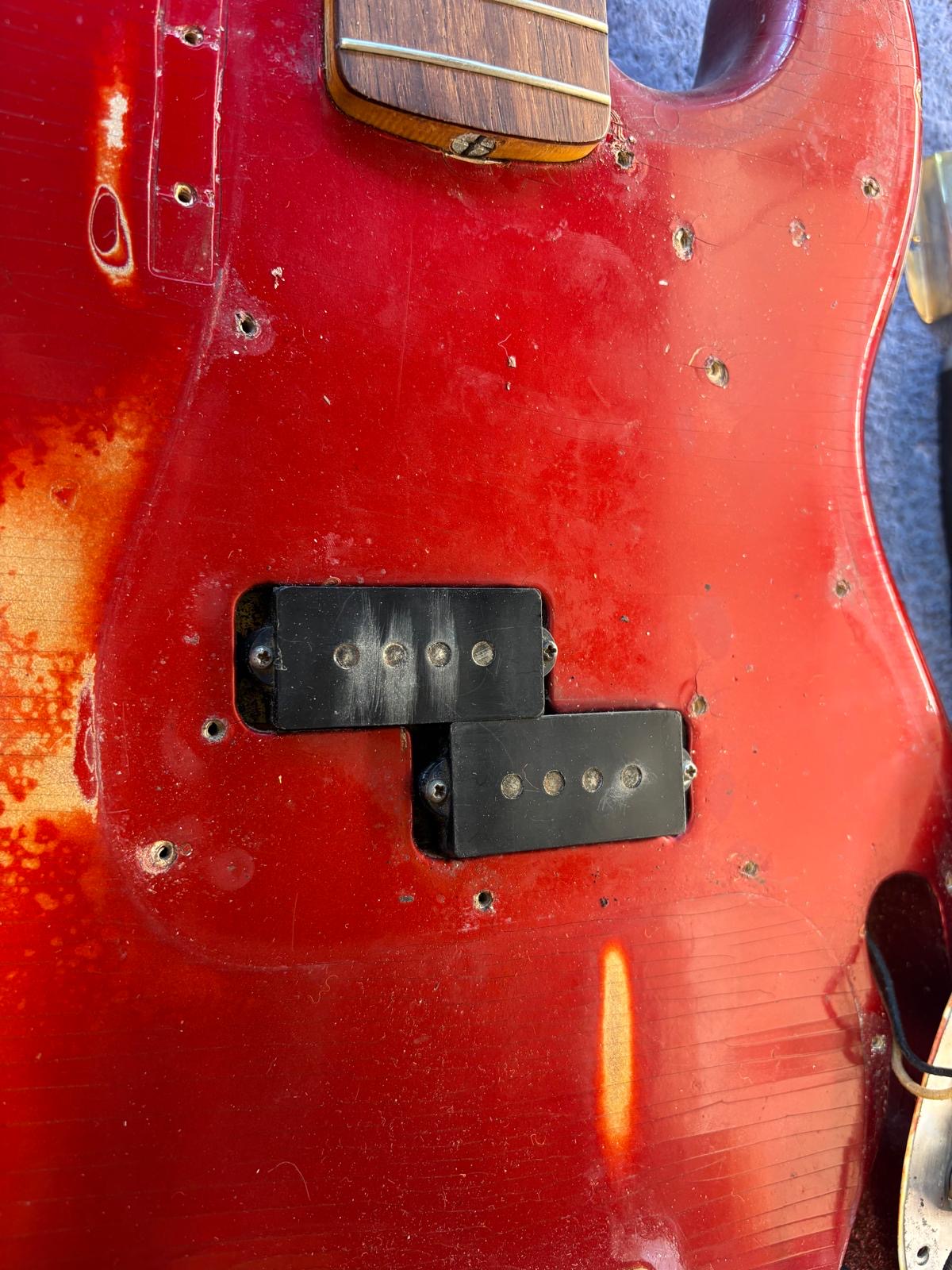 Fender Precision 1965 Candy Apple Red