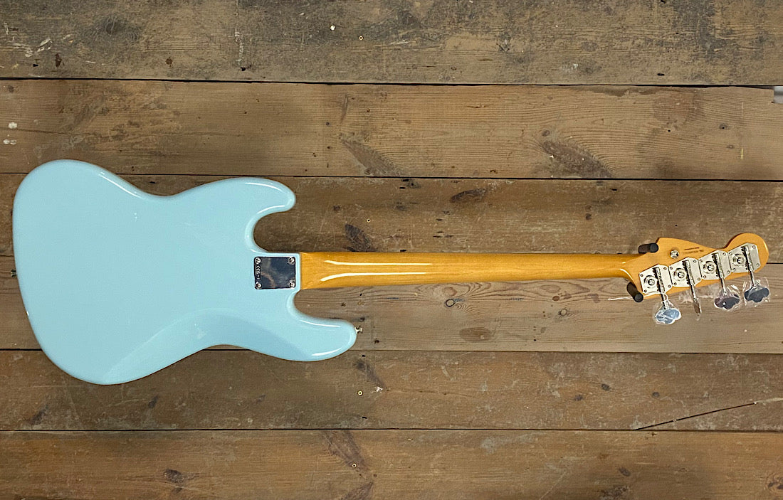 Fender Vintera® III Early '60s Jazz Bass