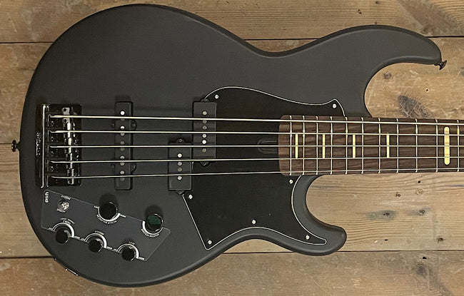 Yamaha BB735A