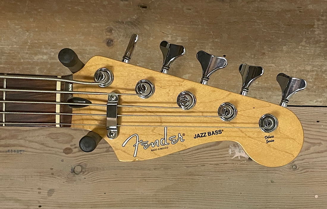 Fender Jazz MIM V