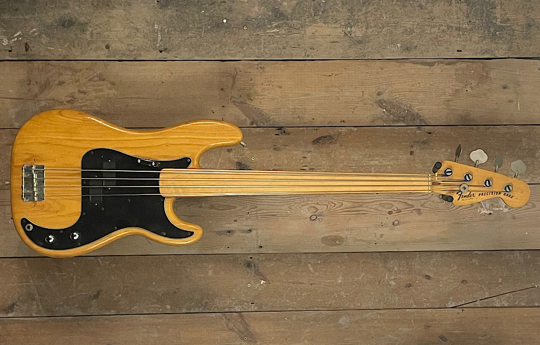 Fender Precision Bass 1977 Fretless (Ex-Showaddywaddy)