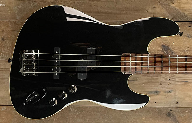 Fender Aerodyne Jazz Bass 2017