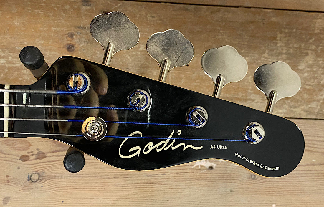 Godin A4 Ultra fretless