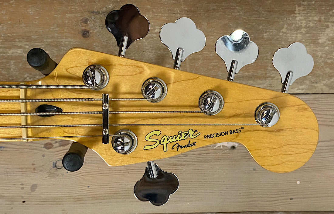 Squier V Precision (Pre-Owned)