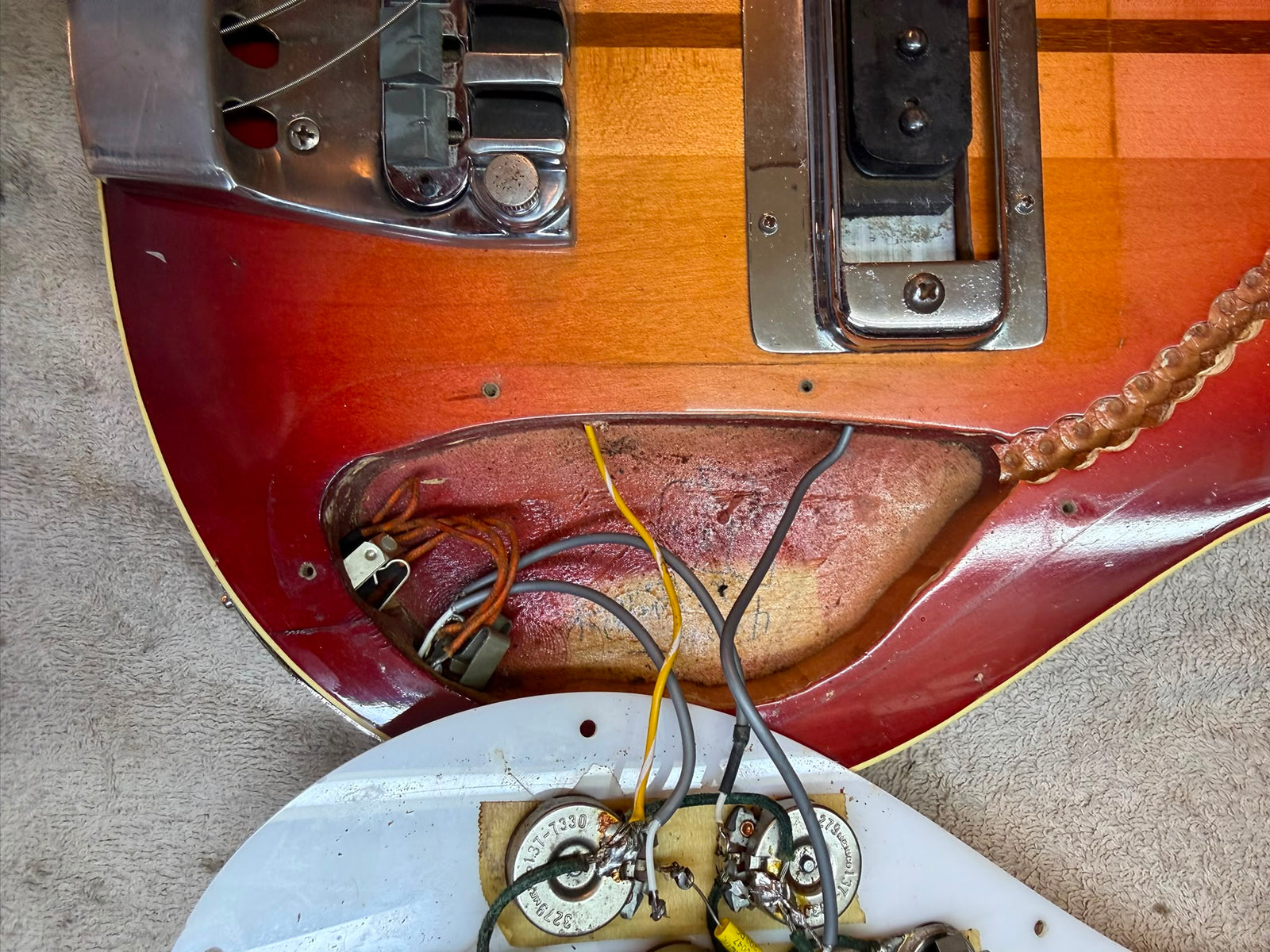 Rickenbacker 4001 1973 Fireglo