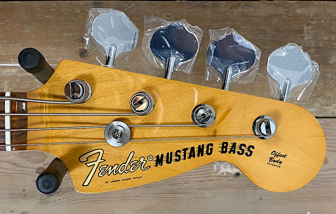 Fender Vintera® II '70s Competition Mustang® Bass