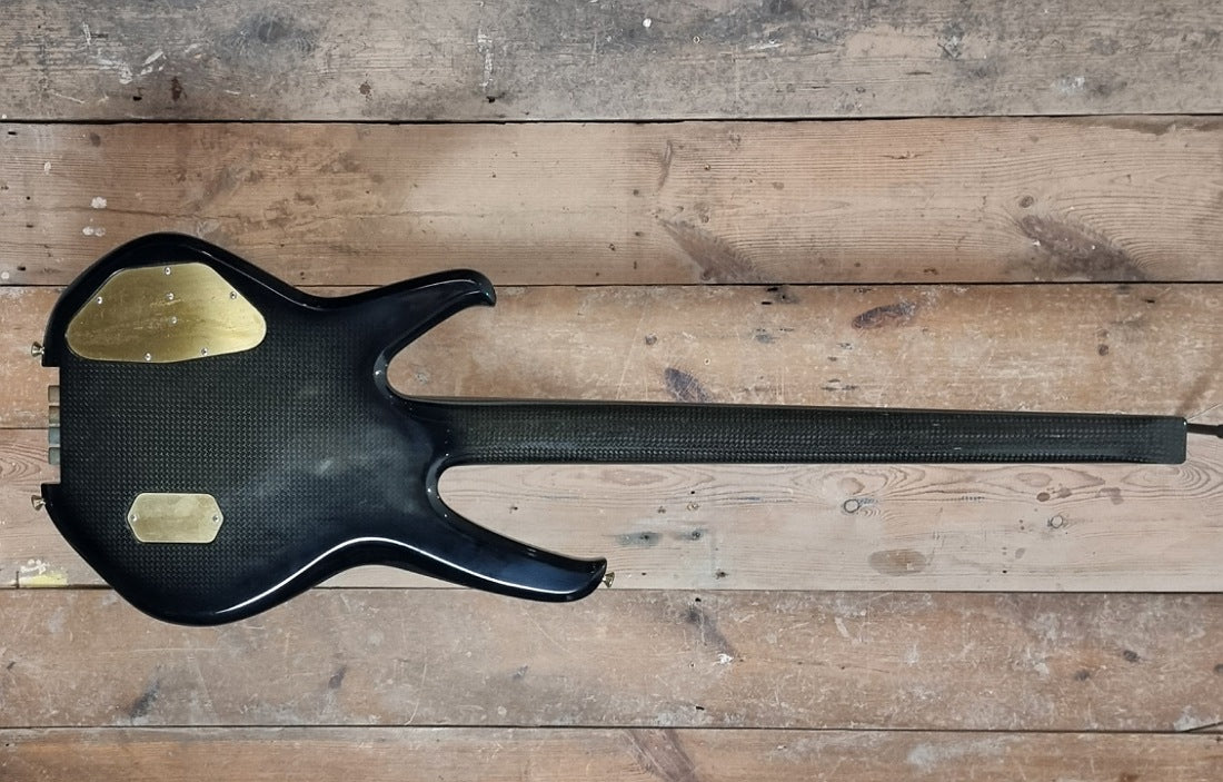 Status Series 2000 Fretless (Ultravox)