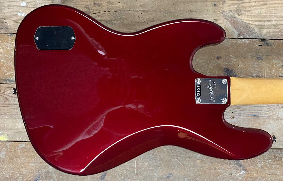Squier Limited Edtion Classic Vibe™ Active '70s Jazz Bass® Candy Apple Red