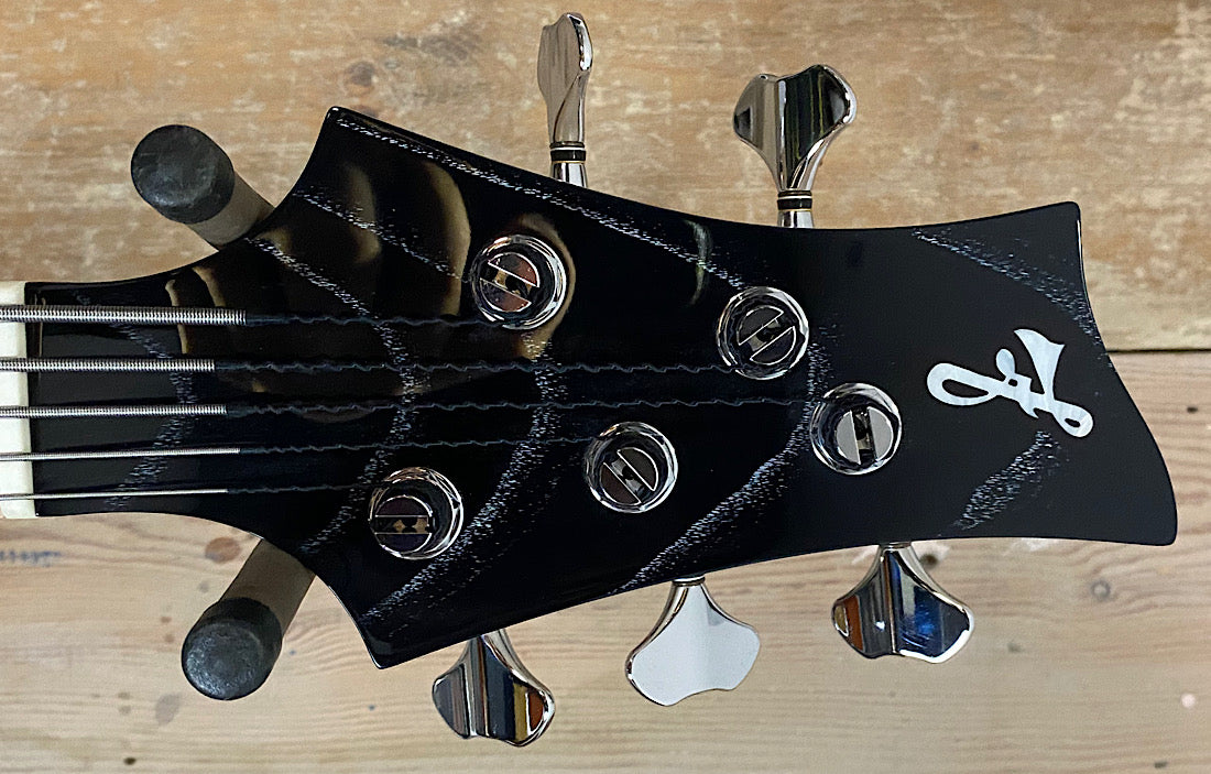 F Bass BN5 Black & White Ceruse