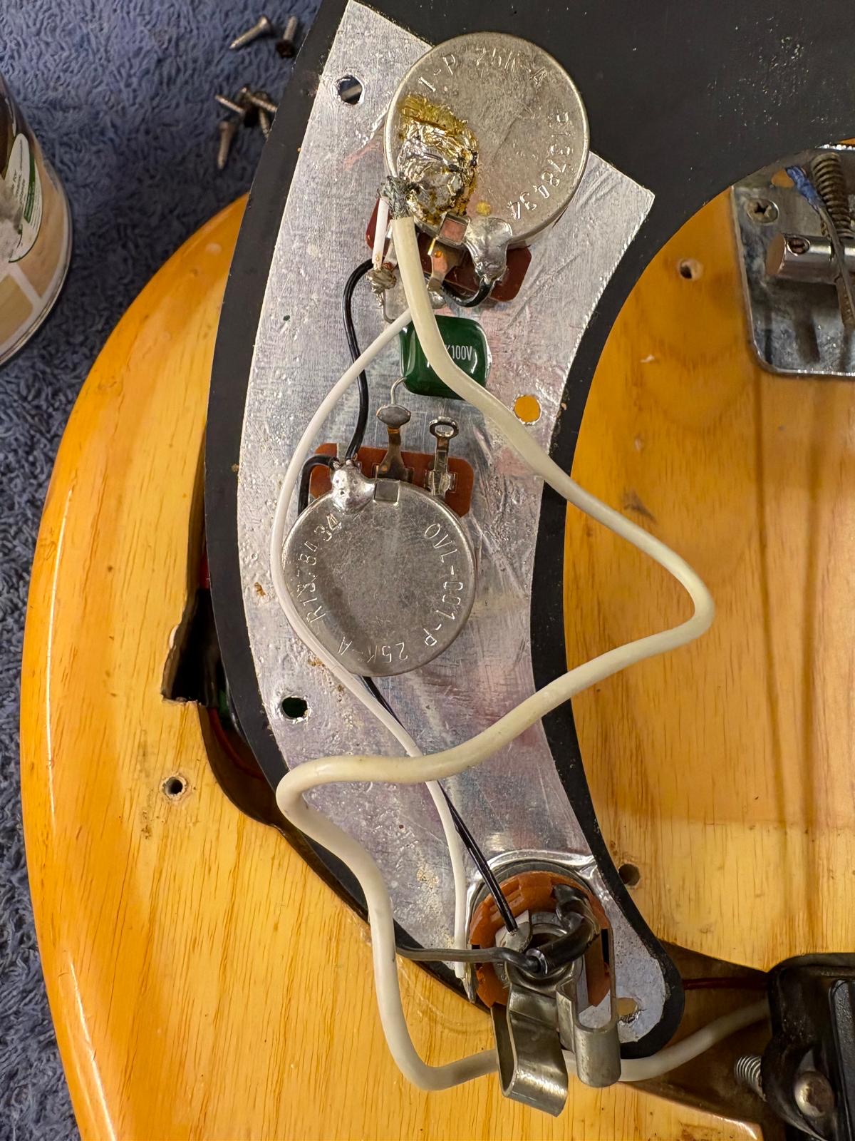 Fender Precision Bass 1977 Fretless (Ex-Showaddywaddy)