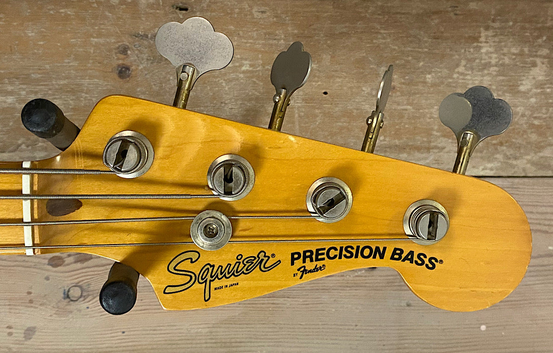 Squier PB-57 JV Precision Bass Fiesta Red
