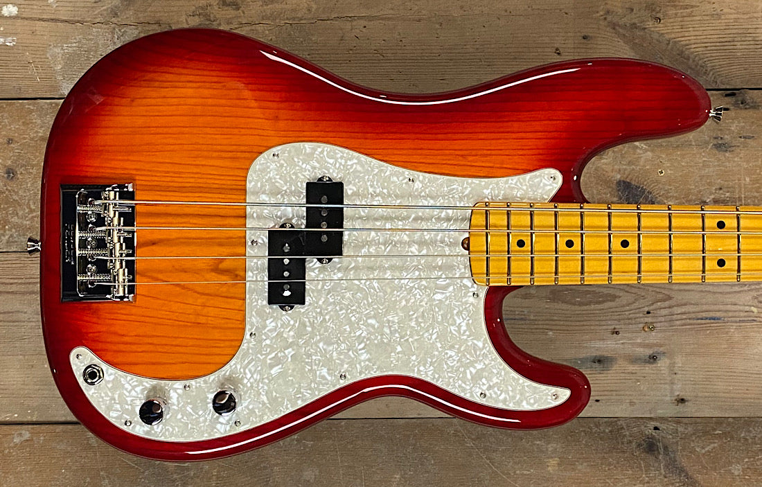 Fender American Professional Precision Bass Aged Cherry Burst