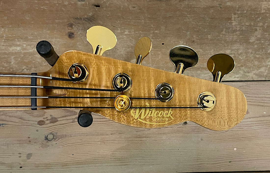 Wilcock Medium Scale 102