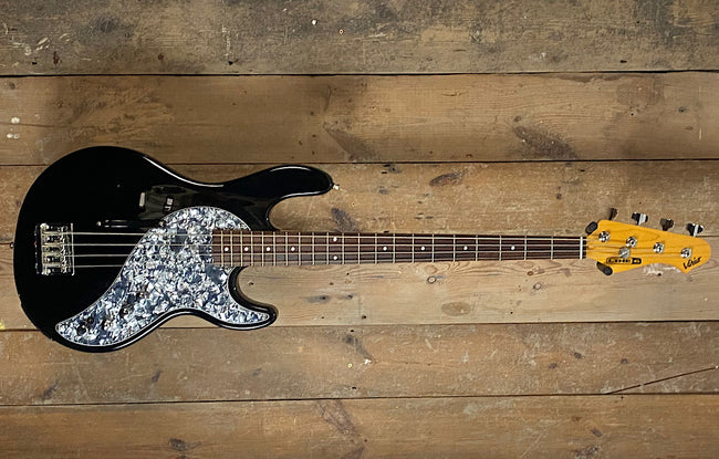Line 6 Variax bass guitar, made in Korea, 2004