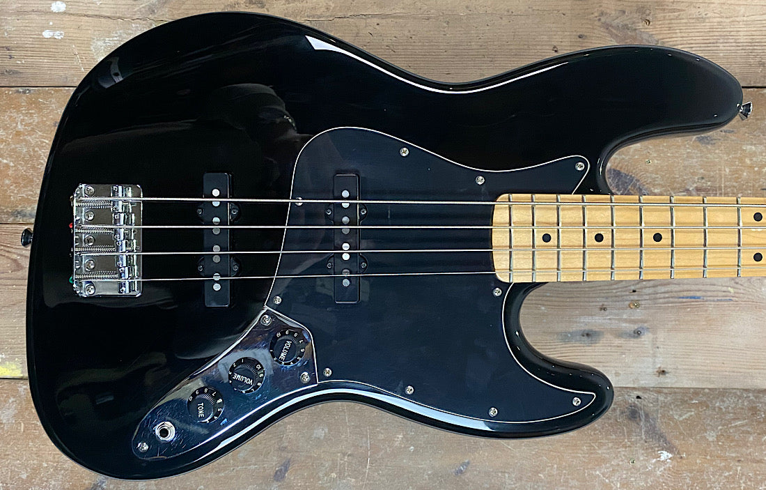 Fender/Squier jazz