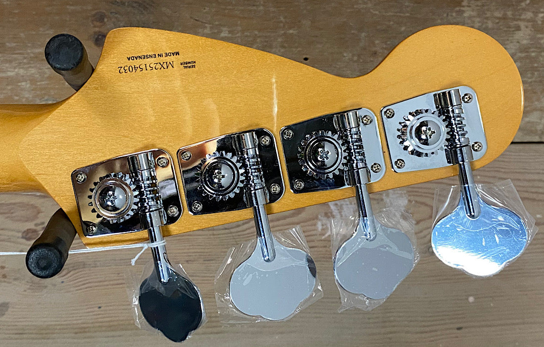 Fender Vintera® II '70s Competition Mustang® Bass