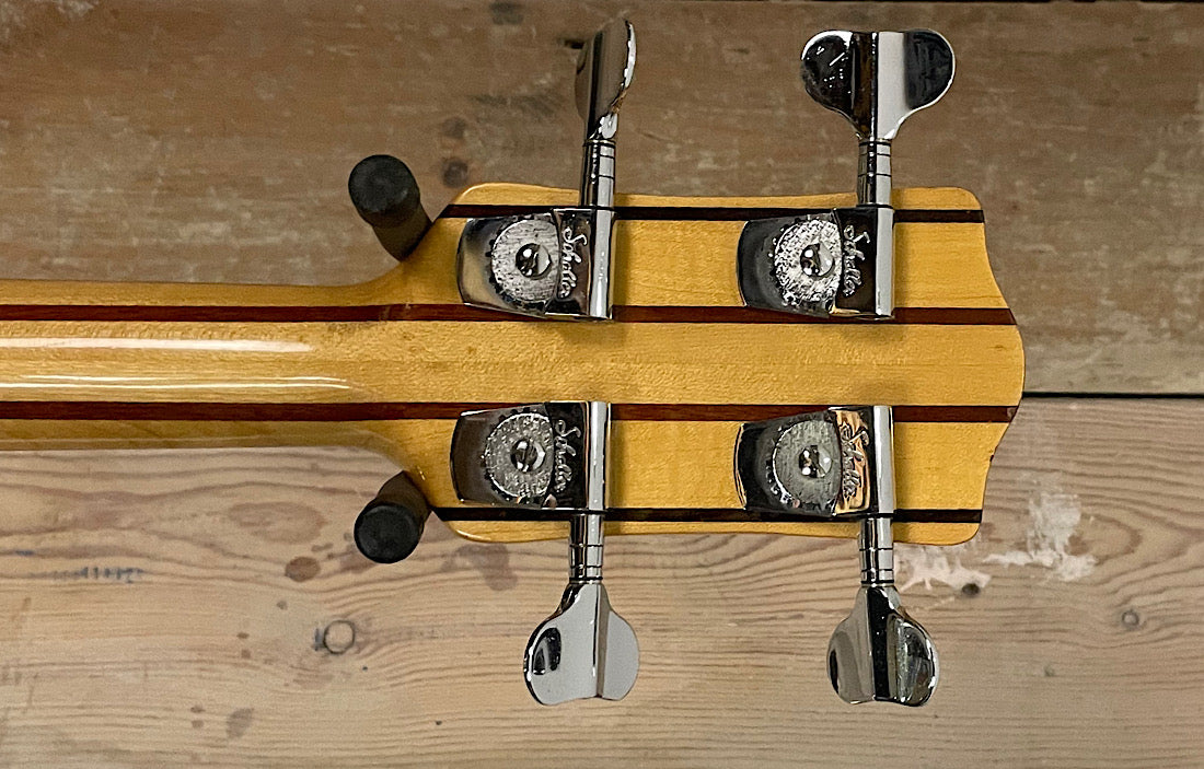 Wal Pro 2 Fretless