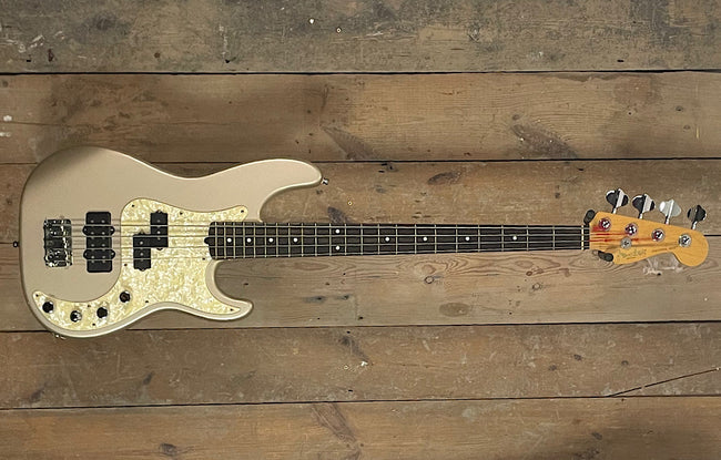 Fender Deluxe Precision