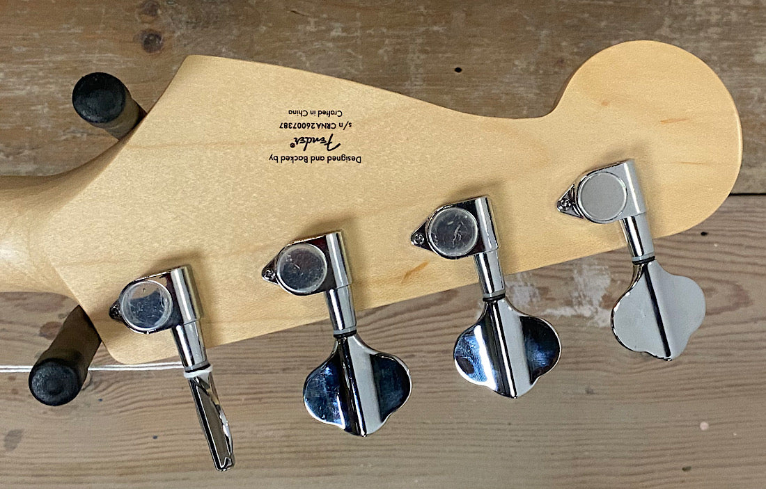 Squier Bronco Daphne Blue