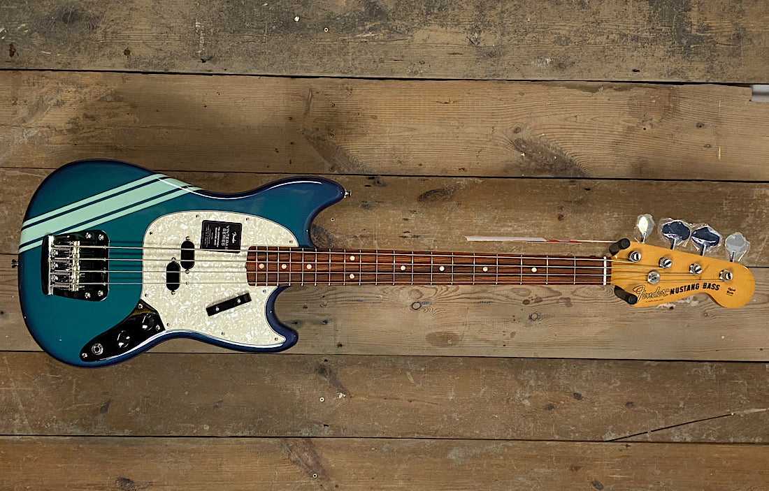 Fender Vintera® II '70s Competition Mustang® Bass