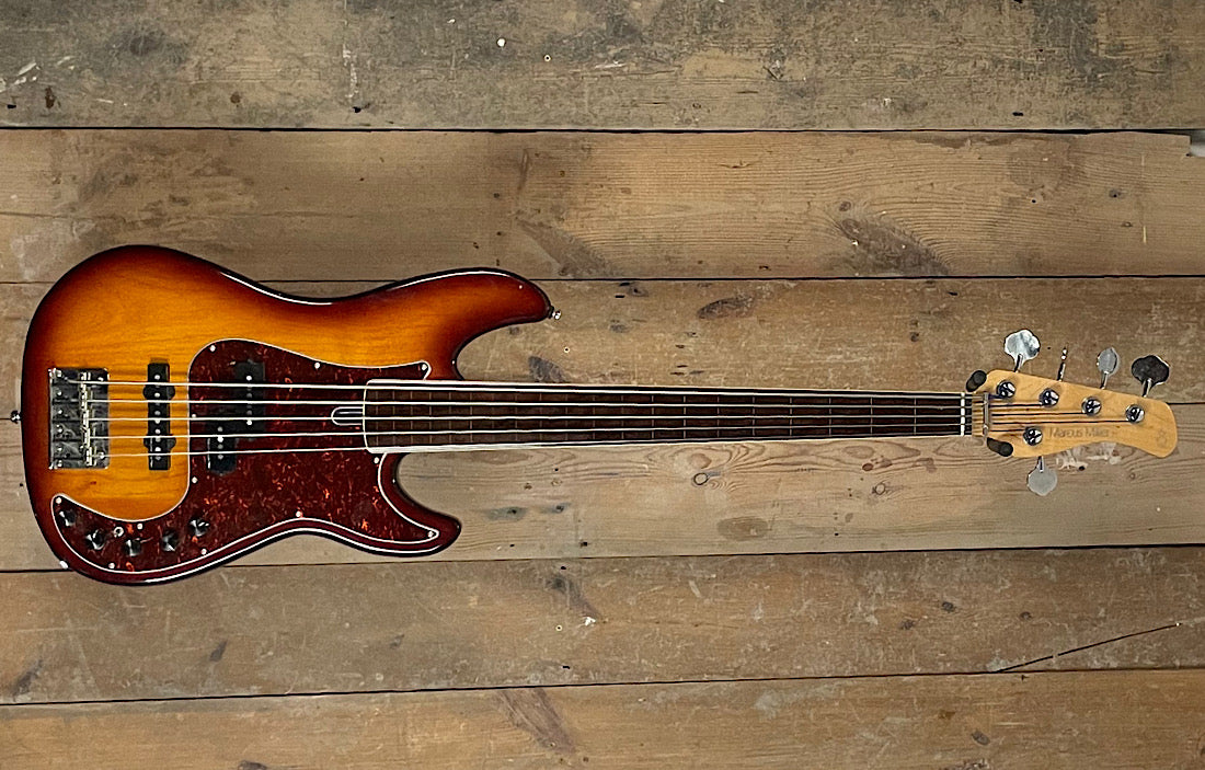 Sire P7 Fretless V (Pre-Owned)