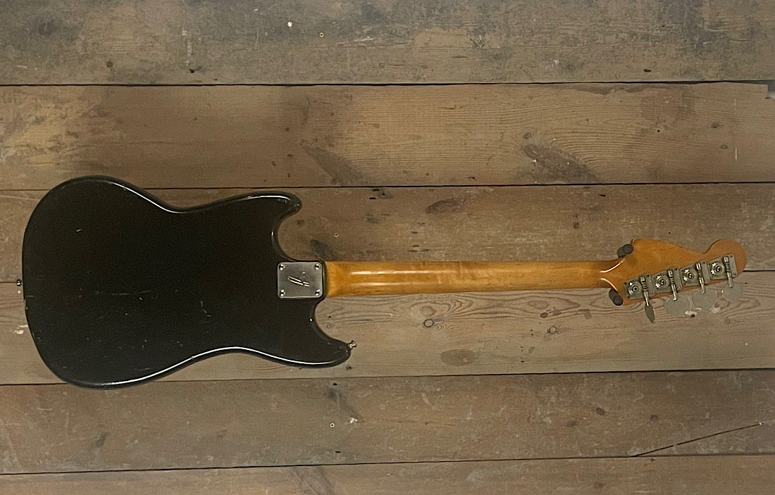 Fender Musicmaster 1977