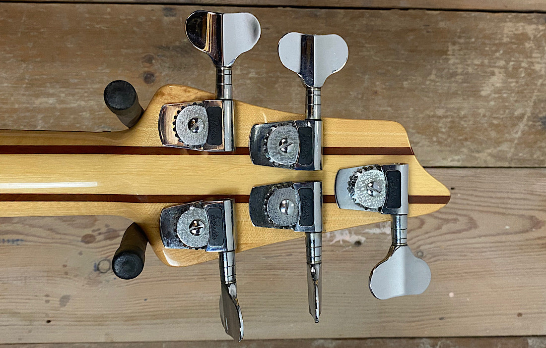 Wal Mk3 5 string 1987 (ex-Trevor Horn)