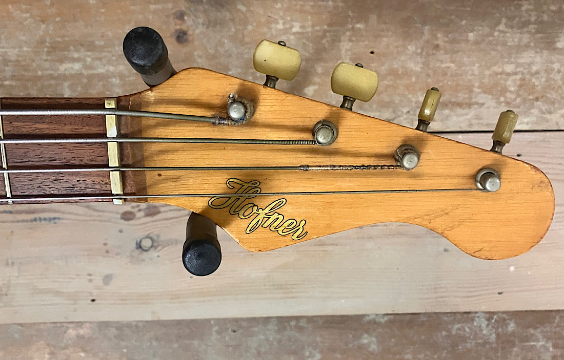 Hofner Professional 182 red