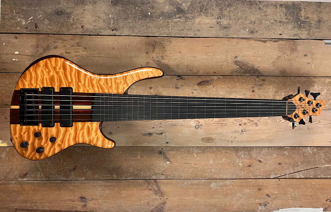 Shuker 6 String Fretless