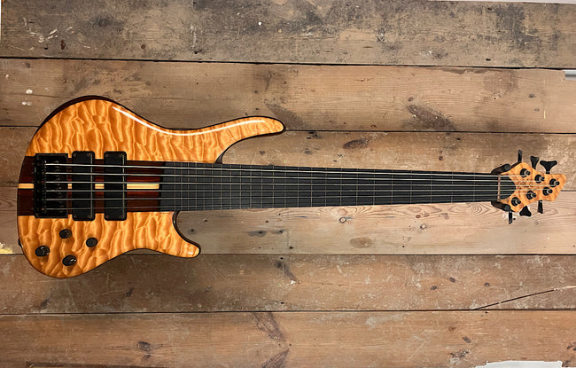 Shuker 6 String Fretless