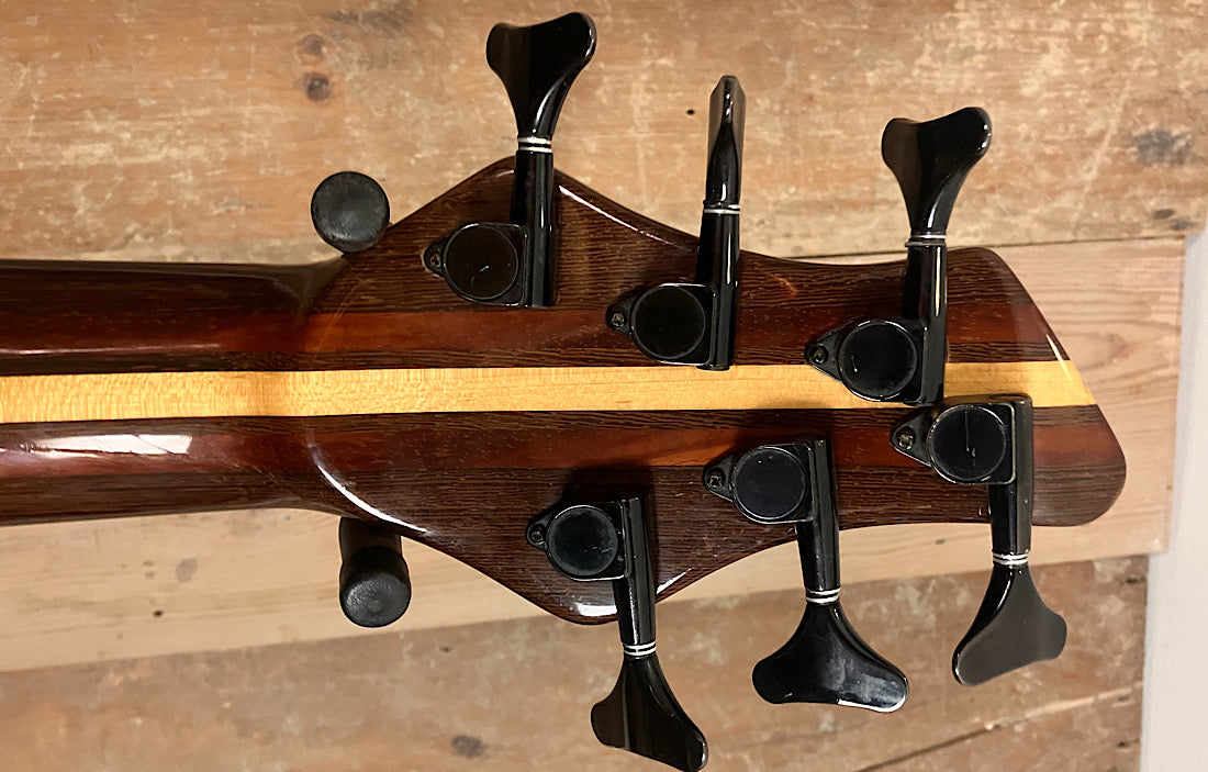 Shuker 6 String Fretless