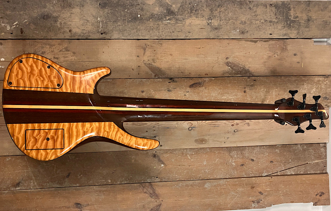 Shuker 6 String Fretless