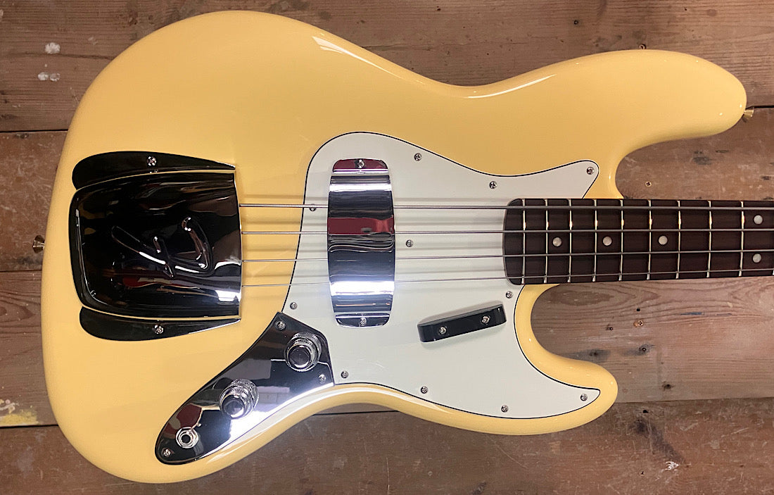 Fender Jazz Laura Lee Signature