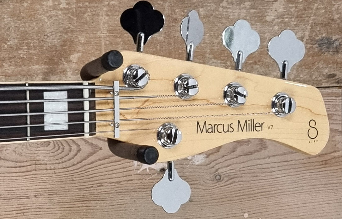 Marcus Miller V7 V string