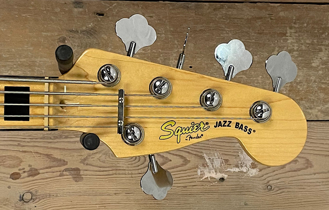 Squier Vintage Modified Jazz V