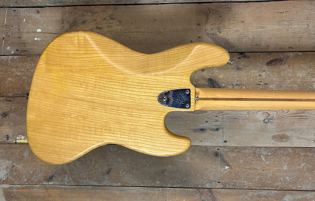 Fender Jazz '77